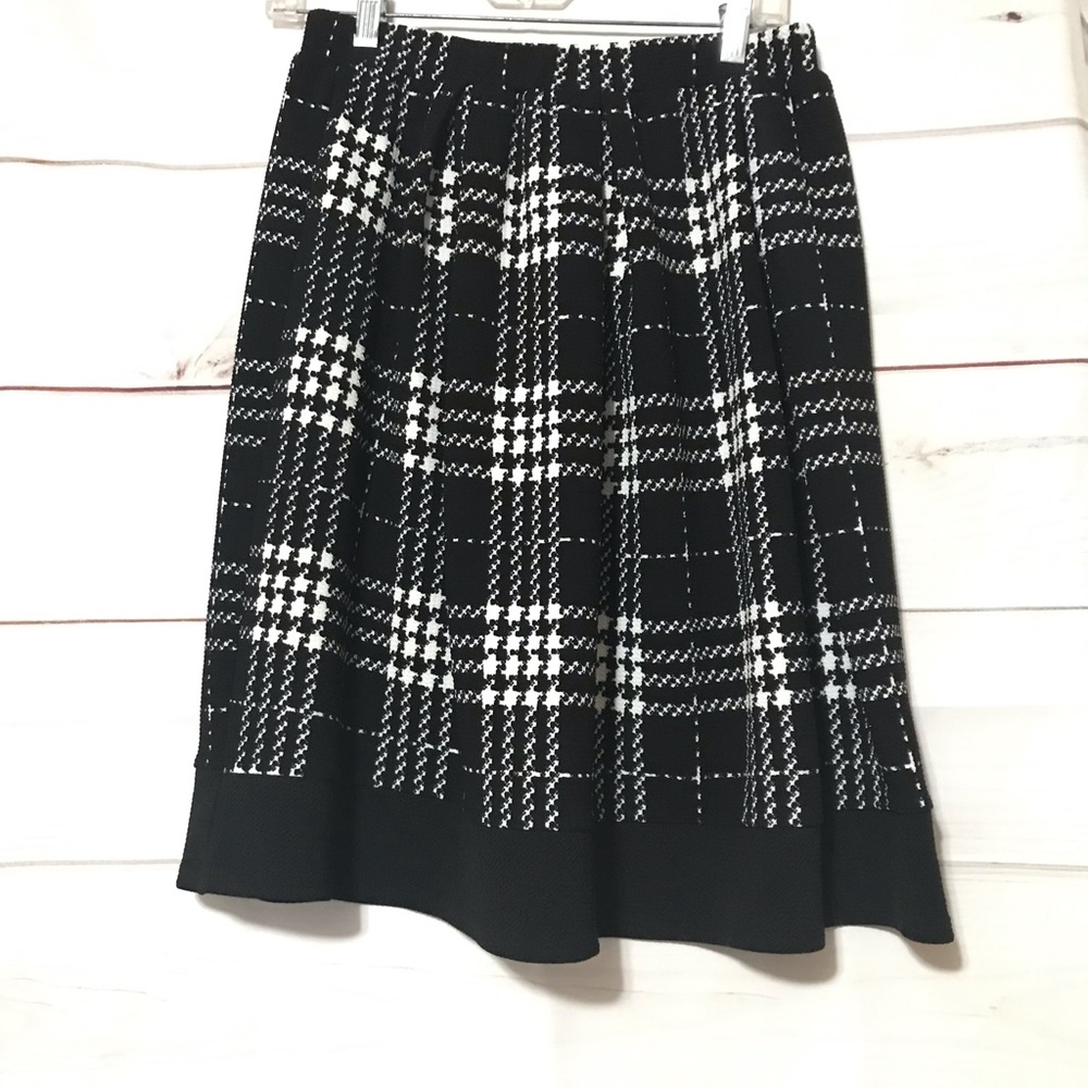 Very nice flared Studio Skirt.